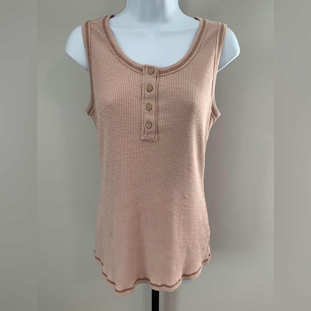 Doe & Rae Button-Front Ribbed Tank Top - Picture 14 of 16